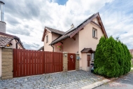 Prodej samostatného RD, 242 m2, Bříství (okres Nymburk) - exkluzivně