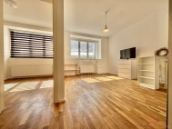 Prodej bytu 2+kk, 64 m2, OV, Praha 6, Dejvice, ul. Nikoly Tesly