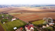 Prodej pozemku , určený k výstavbě RD, Nechanice (okres Hradec Králové)