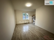 Pronjem bytu 1+kk, 26 m2, OV, esk Lpa, ul. Kozkova