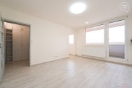 Pronjem bytu 1+1, 25 m2, OV, Kladno, Kroehlavy, ul. Italsk