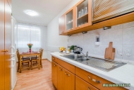 Pronjem bytu atypick, 15 m2, OV, Praha 9, ern Most, ul. Dolealova
