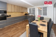 Prodej samostatnho RD, 476 m2, Mikulovice (okres Znojmo)