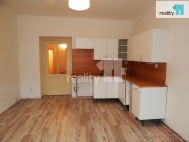Prodej bytu 1+kk, 26 m2, OV, Praha 10, Zbhlice, ul. Zbhlick