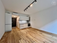 Pronjem bytu 1+kk, 28 m2, OV, Praha 8, Karln, ul. Sokolovsk