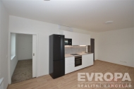 Pronjem bytu 2+kk, 48 m2, OV, Nov Paka (okres Jin), ul. P. Bezrue
