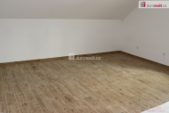 Pronjem obchodnch prostor, Hustopee (okres Beclav)