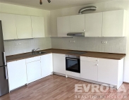 Pronjem bytu 3+kk, 75 m2, OV, Praha 10, Stranice, ul. Benick