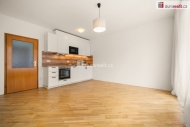 Pronjem bytu 1+kk, 33 m2, OV, Praha 10, Stranice, ul. Poernick