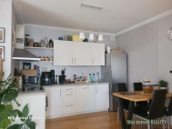 Pronjem bytu 2+kk, 60 m2, OV, Praha 7, Holeovice, ul. Komunard
