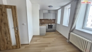 Pronjem bytu 2+1, 80 m2, OV, Moravsk Krumlov (okres Znojmo), ul. Komenskho