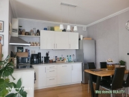 Pronjem bytu 2+kk, 60 m2, OV, Praha 7, Holeovice, ul. Komunard