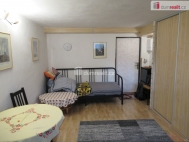 Pronjem bytu 1+kk, 22 m2, OV, Zbuzany (okres Praha-zpad), ul. V Zahrad
