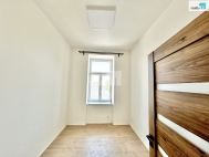 Pronjem bytu 2+kk, 41 m2, OV, esk Brod (okres Koln), ul. Krle Jiho