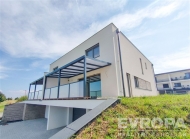 Prodej adovho RD, 210 m2, erven Peky (okres Koln)