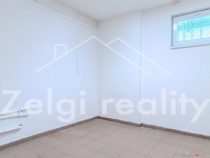 Pronjem skladovacch prostor, Sluovice (okres Zln)