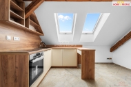 Pronjem bytu 2+kk, 30 m2, OV, Chrṻany, Bylany (okres Koln)