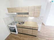Pronjem bytu 2+kk, 40 m2, OV, Praha 4, Lhotka, ul. Novodvorsk