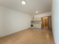 Pronjem bytu 1+kk, 0 m2, OV, Zln, ul. Na Honech I