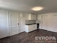 Pronjem bytu 1+1, 40 m2, OV, Praha 10, Hostiva, ul. V novch domcch