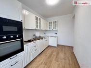 Pronjem bytu 4+1, 103 m2, OV, Praha 4, Kr, ul. Valtnovsk