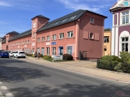Pronjem kancel, Karlovy Vary, Dvory