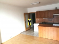 Pronjem bytu 1+kk, 30 m2, OV, Zln, ul. Na Honech I