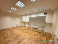 Pronjem komernho objektu : Administrativn b., Praha 9, Vysoany