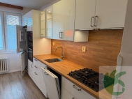 Pronjem bytu 3+1, 0 m2, OV, Pardubice, Trnov, ul. Joky Jabrkov