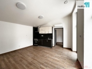 Pronjem bytu 1+kk, 34 m2, OV, Praha 4, Michle, ul. Michelsk