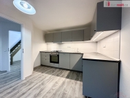 Prodej bytu 4+1, 119 m2, OV, Karlovy Vary, ul. Kolm