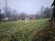 Prodej pozemku , ur�en� k v�stavb� RD, Velk� Bukovina (okres D���n)