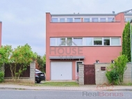 Prodej �adov�ho RD, 230 m2, Jen�tejn (okres Praha-v�chod)