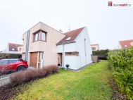 Pron�jem �adov�ho RD, 180 m2, Praha 8, B�ezin�ves