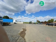 Pron�jem pozemku , ur�en� pro komer�n� v�stavbu, �erno�ice (okres Praha-z�pad)