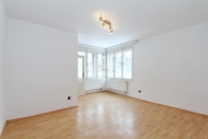 Pron�jem bytu 1+1, 30 m2, OV, Praha 10, Stra�nice, ul. Na T�ebe��n� - exkluzivn�