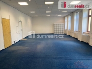 Pron�jem obchodn�ch prostor, B�eclav