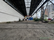 Pron�jem pozemku , ur�en� pro komer�n� v�stavbu, Praha 9, Vyso�any