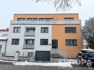 Pron�jem bytu 2+kk, 69 m2, OV, Hradec Kr�lov�, Pra�sk� P�edm�st�, ul. Bohuslava Martin�