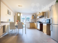 Prodej �adov�ho RD, 199 m2, Nov� Byd�ov (okres Hradec Kr�lov�)