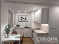 Prodej bytu 1+kk, 38 m2, OV, Pardubice, Zelen� P�edm�st�, ul. Palack�ho t��da