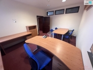 Pron�jem kancel���, Karlovy Vary, Dvory