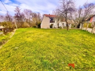 Prodej pozemku , ur�en� k v�stavb� RD, Mal� �jezd (okres M�ln�k) - exkluzivn�