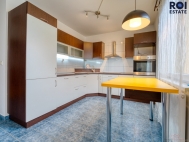 Prodej bytu 2+1, 66 m2, OV, Nupaky (okres Praha-v�chod), ul. Lu�n�