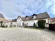 Prodej samostatn�ho RD, 239 m2, H�skov (okres Beroun)