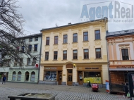 Pron�jem komer�n�ho objektu : Administrativn� b., �umperk