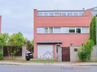 Prodej �adov�ho RD, 230 m2, Jen�tejn (okres Praha-v�chod)