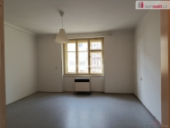Pron�jem bytu 1+kk, 30 m2, OV, Praha 10, Stra�nice, ul. V p�edpol�