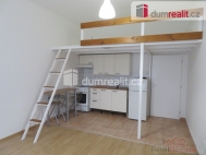 Pron�jem bytu 1+kk, 32 m2, OV, Praha 6, Bubene�, ul. n�m�st� Interbrig�dy