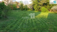 Pron�jem pozemku , ur�en� k v�stavb� RD, Praha 4, Kunratice